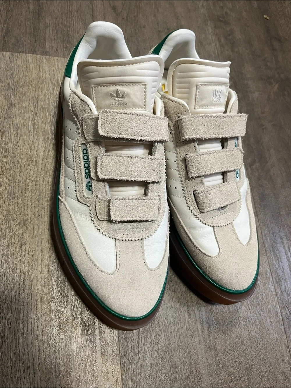 Ivy Park x adidas Women’s Super Sleek 3 Strap 'Wonder White Gum'